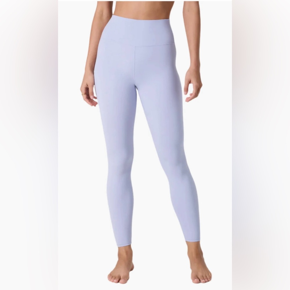 - Vuori AllTheFeels Legging Lavender Mist size S NWT